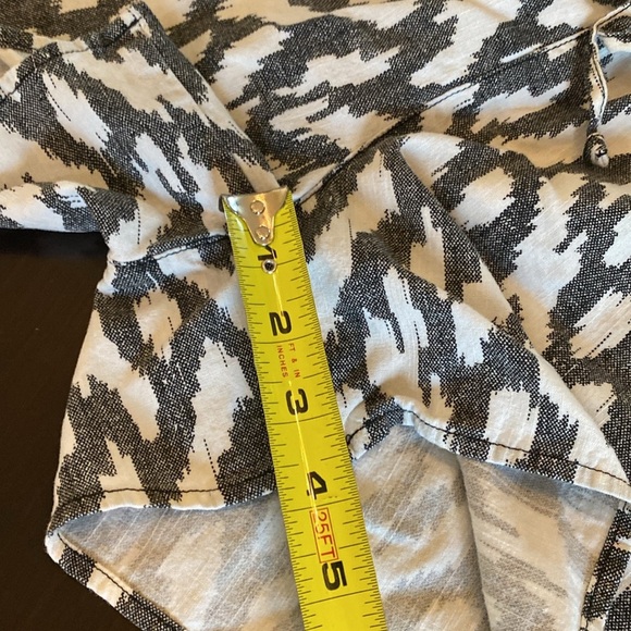 J.Crew Black and White Graphic Cap Sleeve Shorts Jumper. Size XS. With Pockets. - Picture 14 of 16